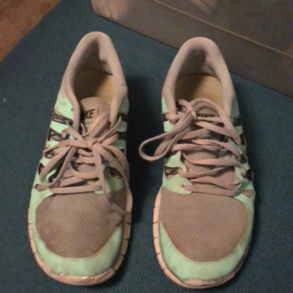 nike running shoes